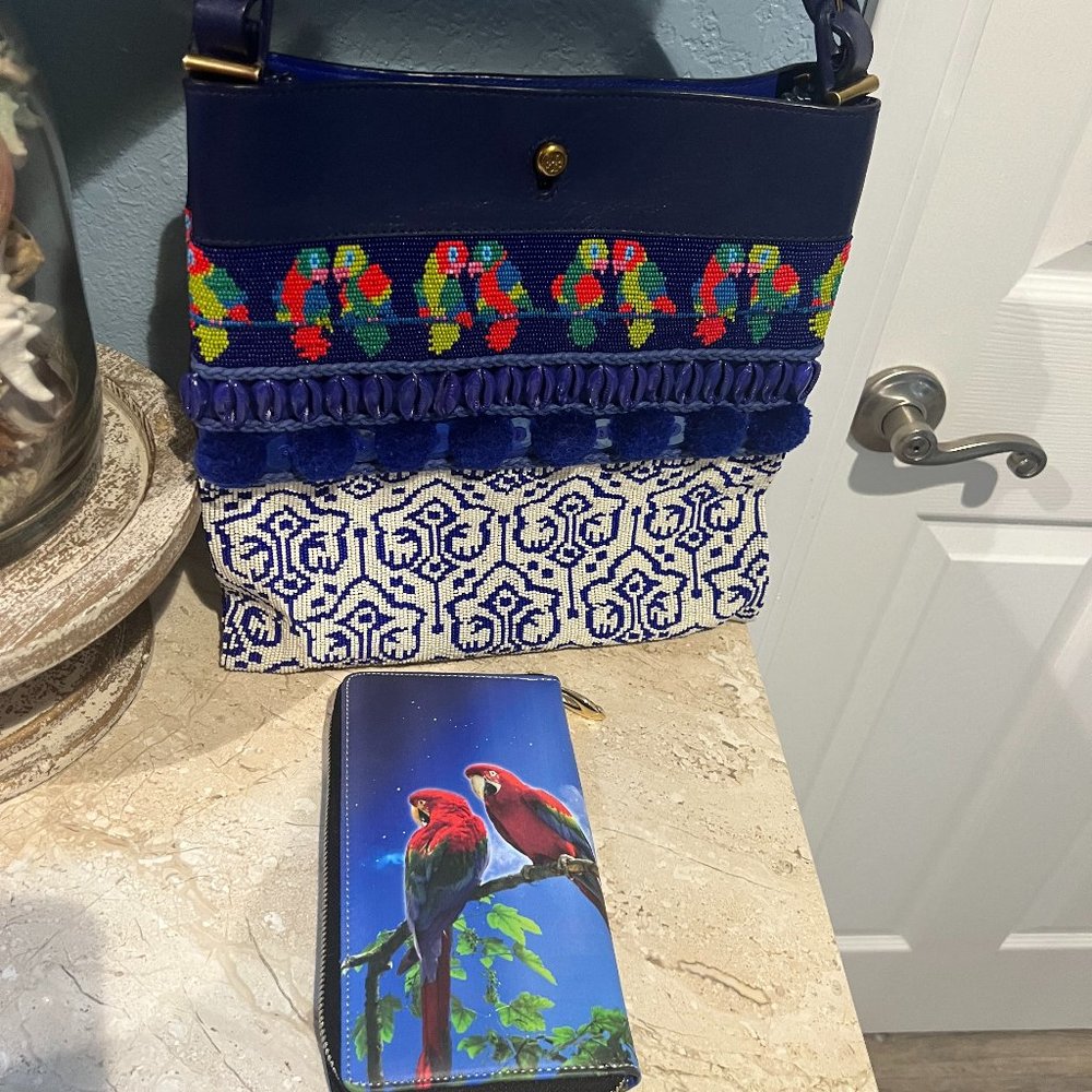 EUC TORY BURCH BEADED PARROT/SHELL BAG